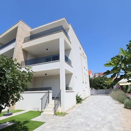 Smil'E Apartments Vodice Eksteriør billede