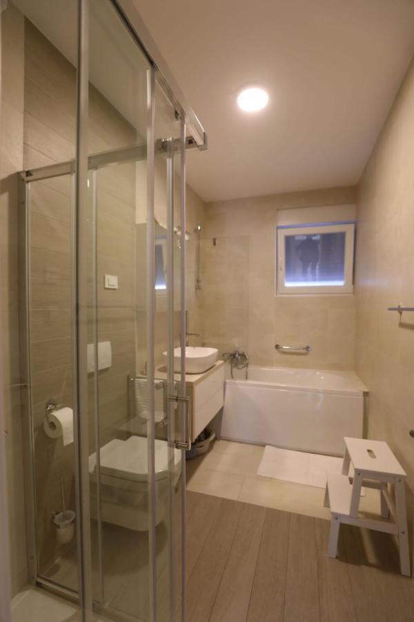 Smil'E Apartments Vodice Eksteriør billede