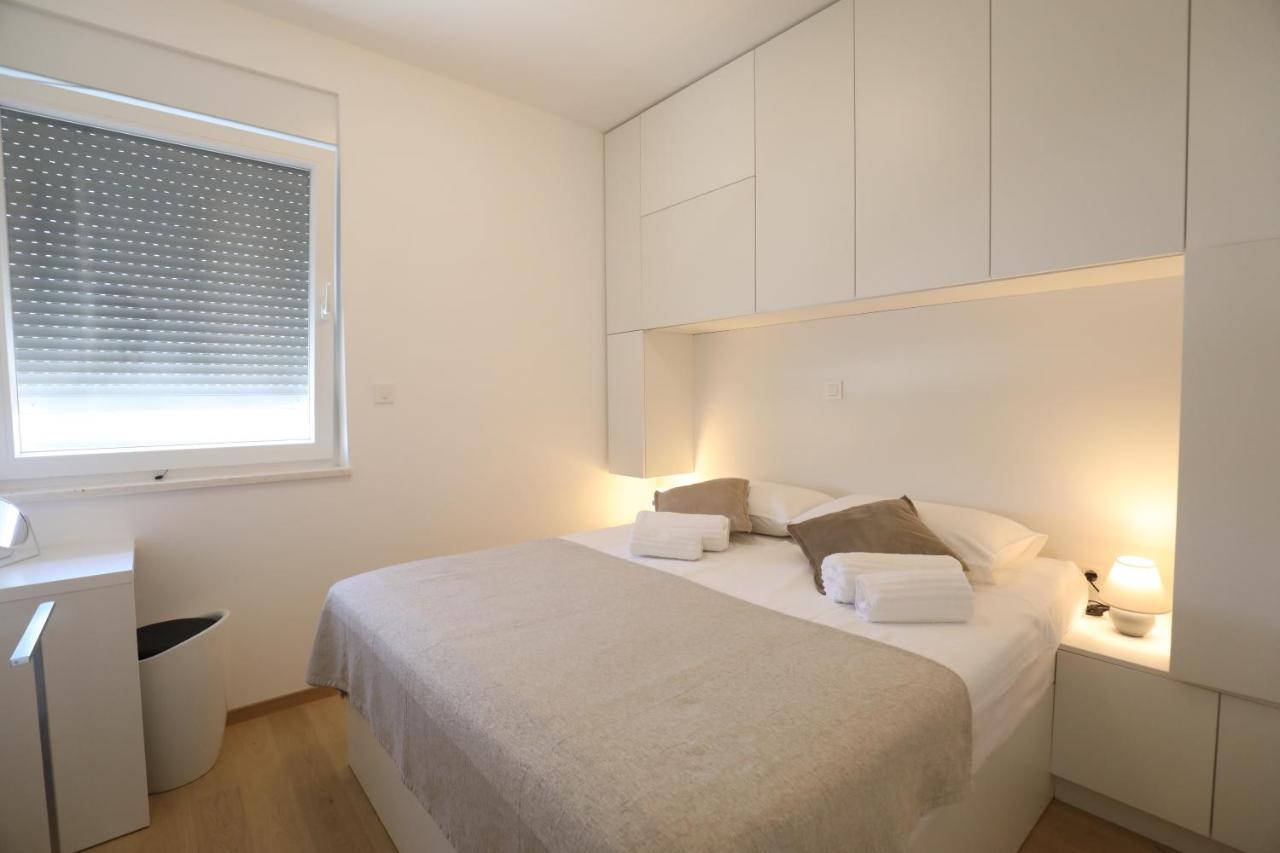 Smil'E Apartments Vodice Eksteriør billede